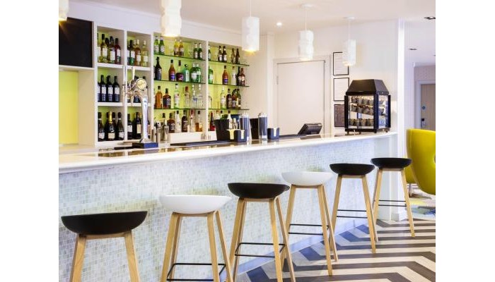 Hotel Ibis Styles London Heathrow Airport poza 1