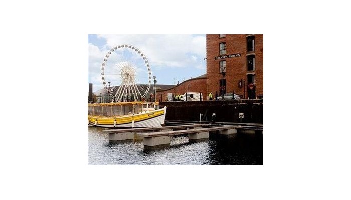 Hollywood Apartments & Barges poza 5