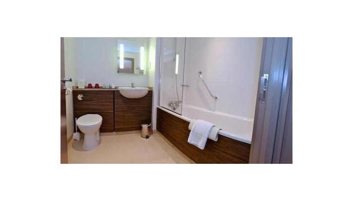 Village Urban Resort Wirral poza 9