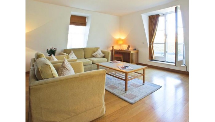 Kings Wardrobe Apartments By Bridgestreet poza 6