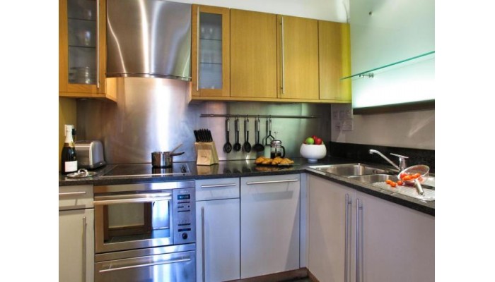 Kings Wardrobe Apartments By Bridgestreet poza 3